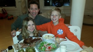 Ribeye, mashed potatoes, artichokes and arugula salad 