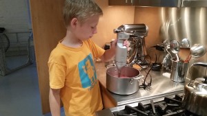 Blending raspberries with simple syrup